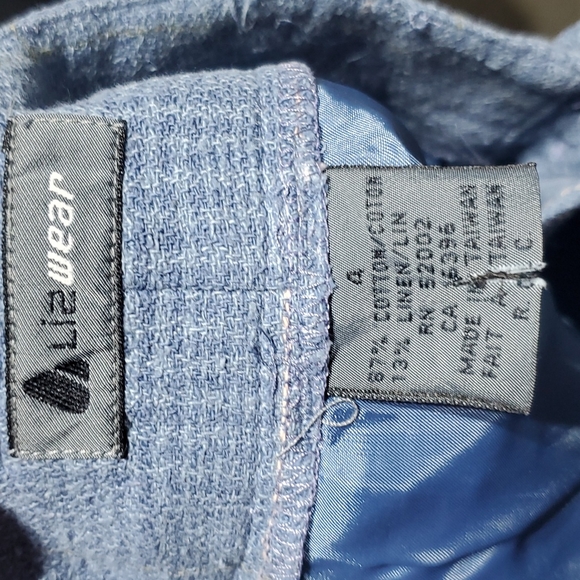 Liz wear plaid skirt - Picture 5 of 6